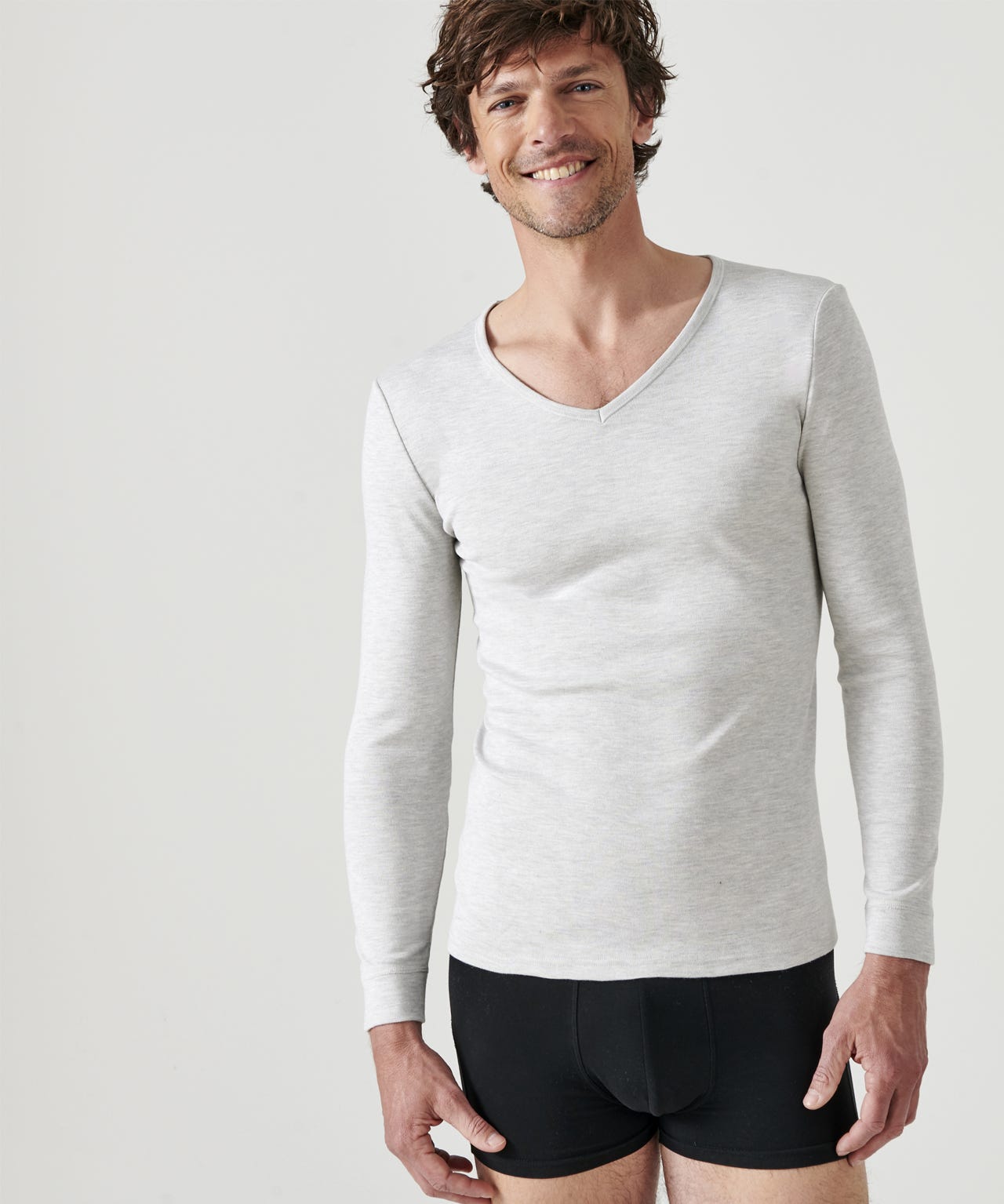 Thermal Medium Warmth Long Sleeved V-neck T-shirt