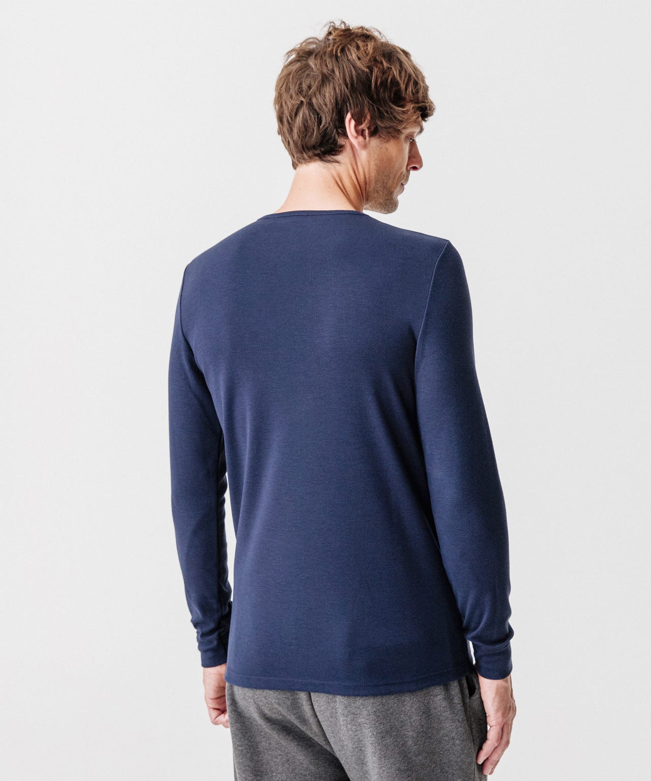 Thermal Medium Warmth Long Sleeved V-neck T-shirt