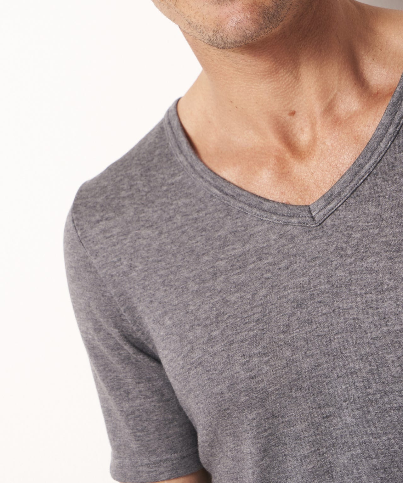 Thermal Medium Warmth V-Neck T-shirt