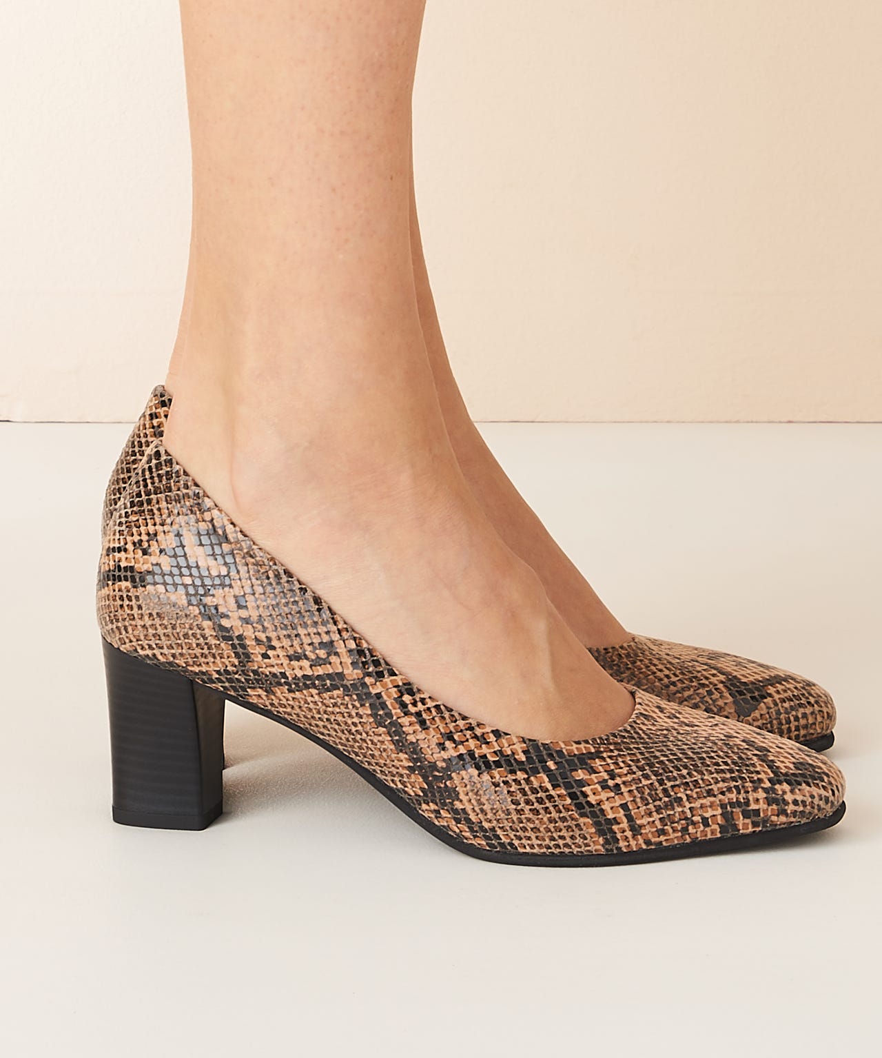 Court Shoe - E Fit