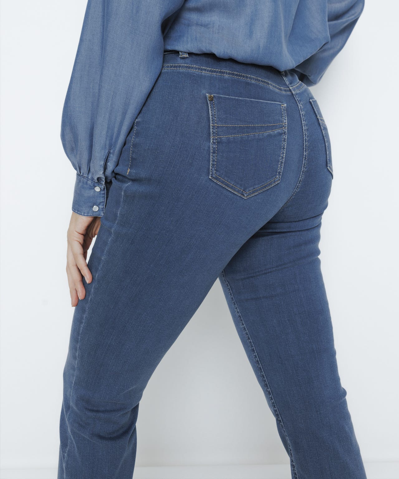 Secret Stretch Straight-leg Perfect Fit Jeans