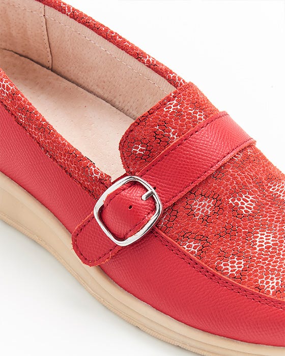 Leather buckle detail moccasin