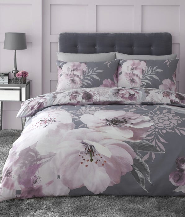 Dramatic Floral Duvet Set