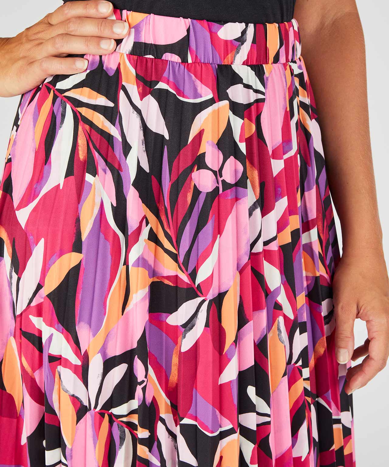 Jersey Print Pleated Skirt