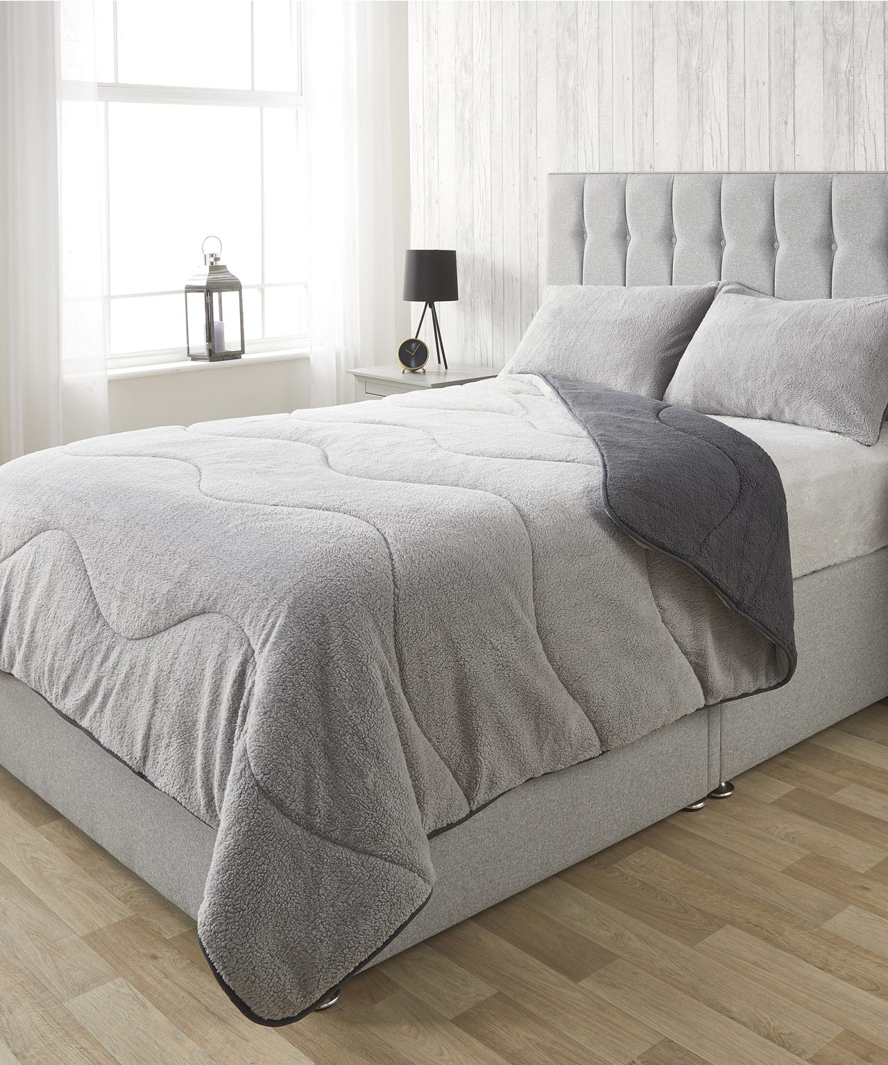 Huggleland Easy Wash Teddy Coverless Duvet