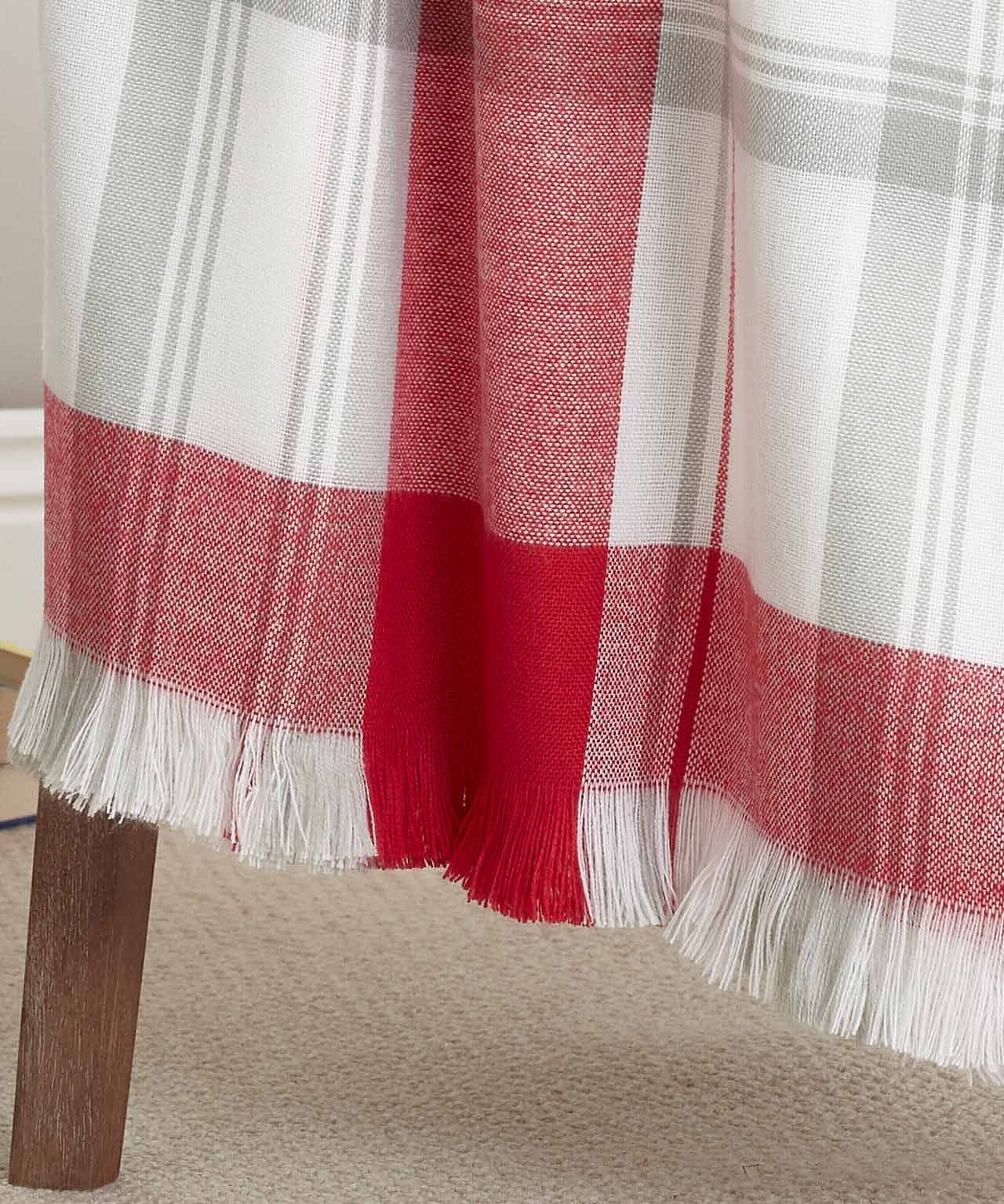 Pack of 2 Checked Throws