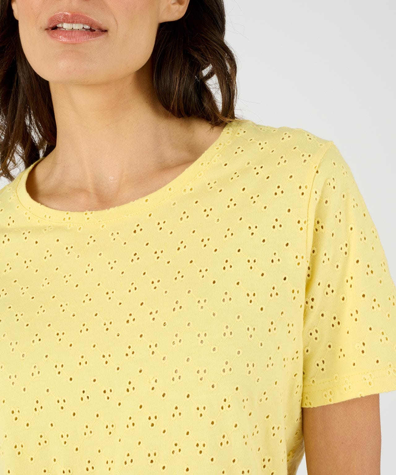 Broderie Anglais Style T-shirt