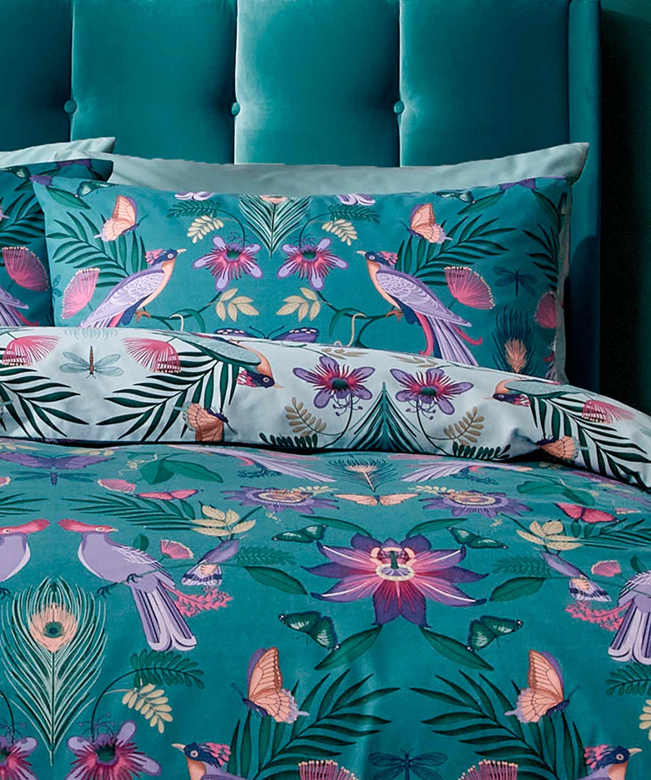 Mya Tropical Birds Reversible Duvet Set
