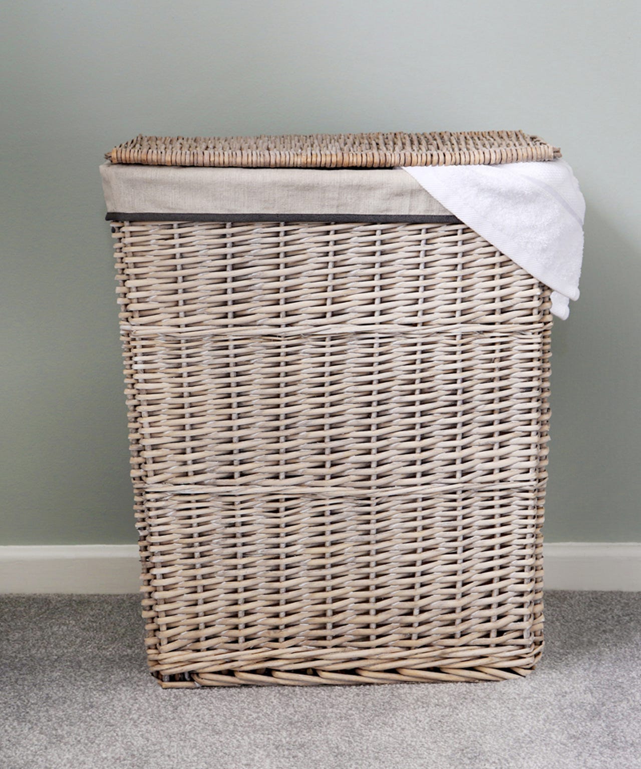 4 Willow Laundry Baskets & Bins