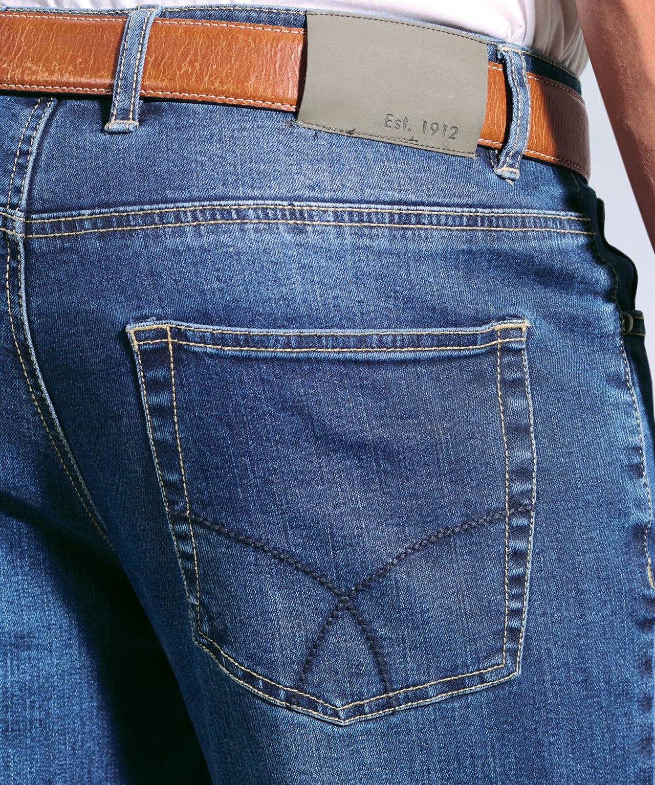 Brook Taverner - Douglas Vintage Wash Jeans