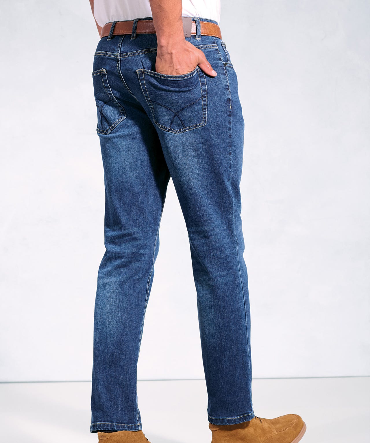 Brook Taverner - Douglas Vintage Wash Jeans