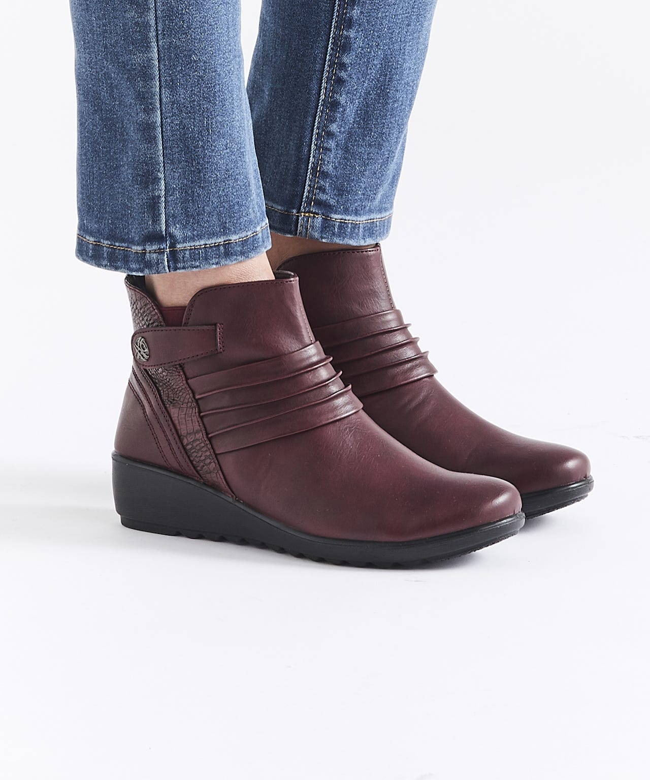Cushion-walk Ankle Boots