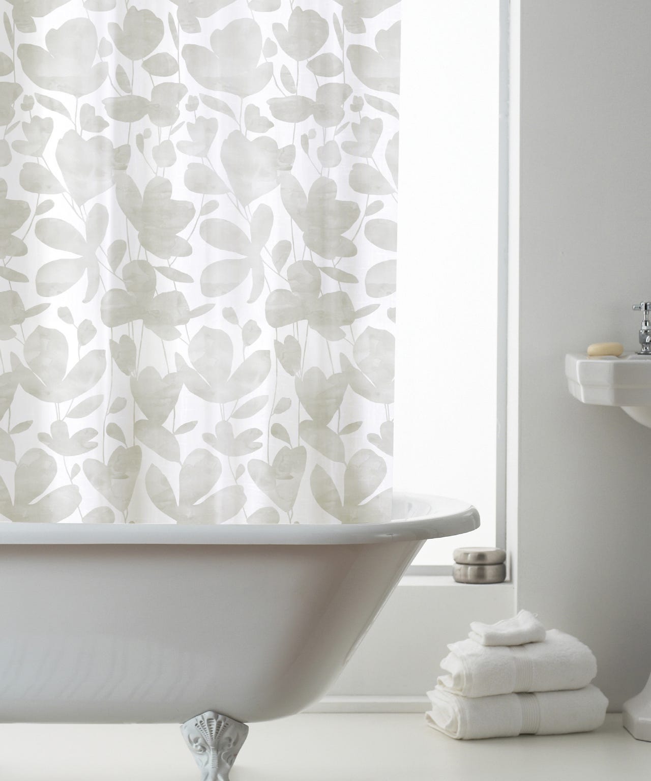 Jardin Shower Curtain with hooks