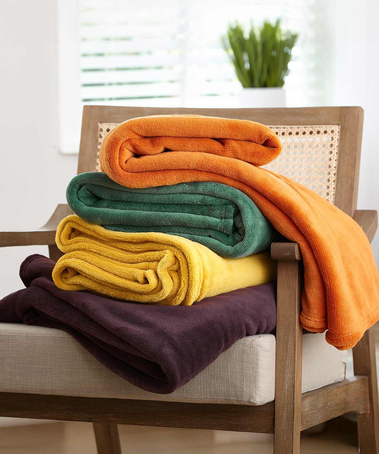 Snuggle Touch Soft Sherpa Throw