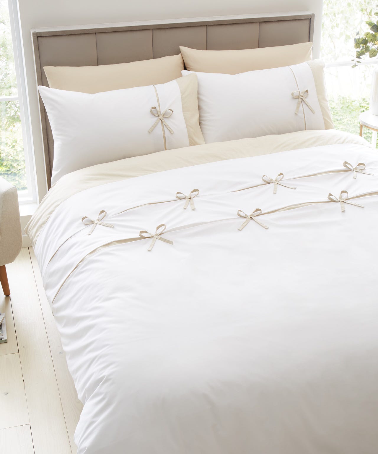 CATHERINE LANSFIELD LOFT MILO BOW DUVET SET