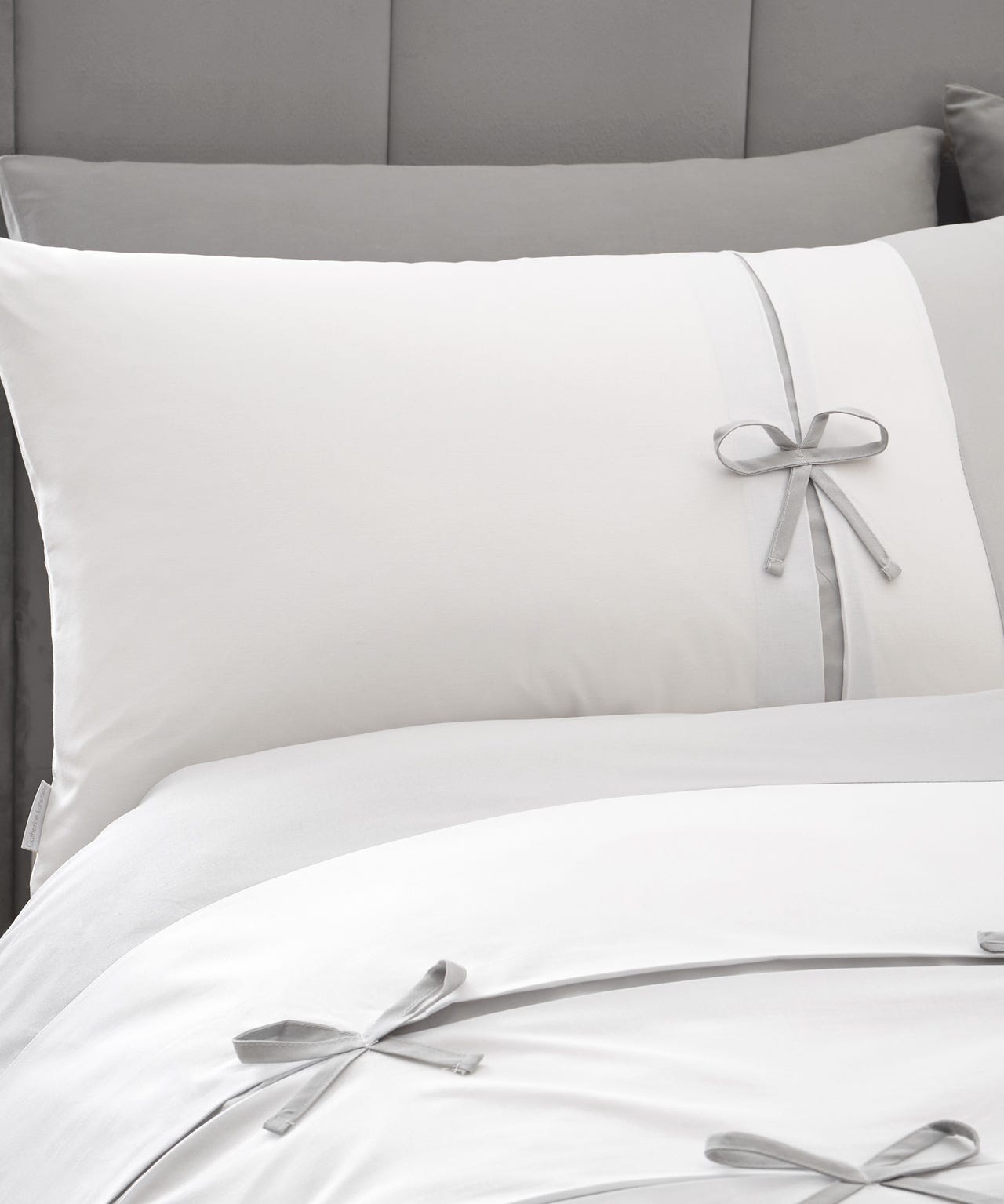 CATHERINE LANSFIELD LOFT MILO BOW DUVET SET