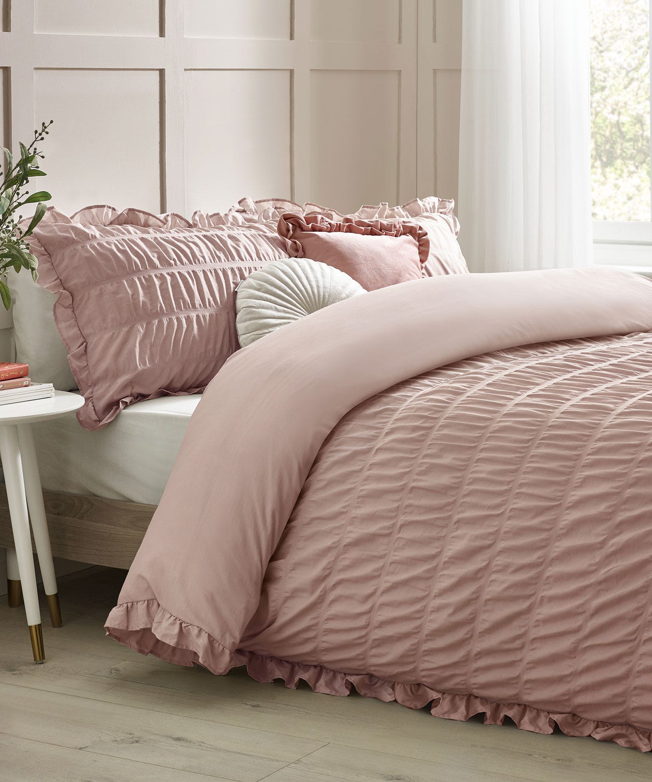 The Catherine Lansfield Loft Seersucker Frill Duvet Set