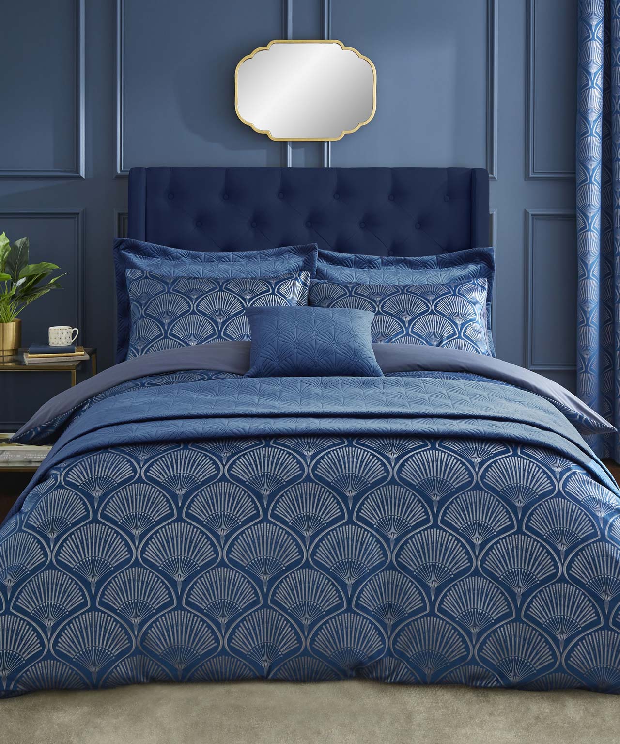 Catherine Lansfield Signature Collection Art Deco Pearl Duvet Set.