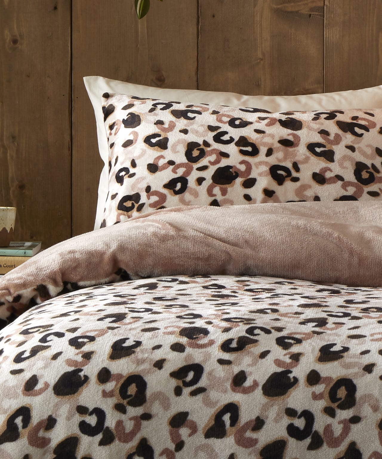 Cosy Leopard Duvet Set