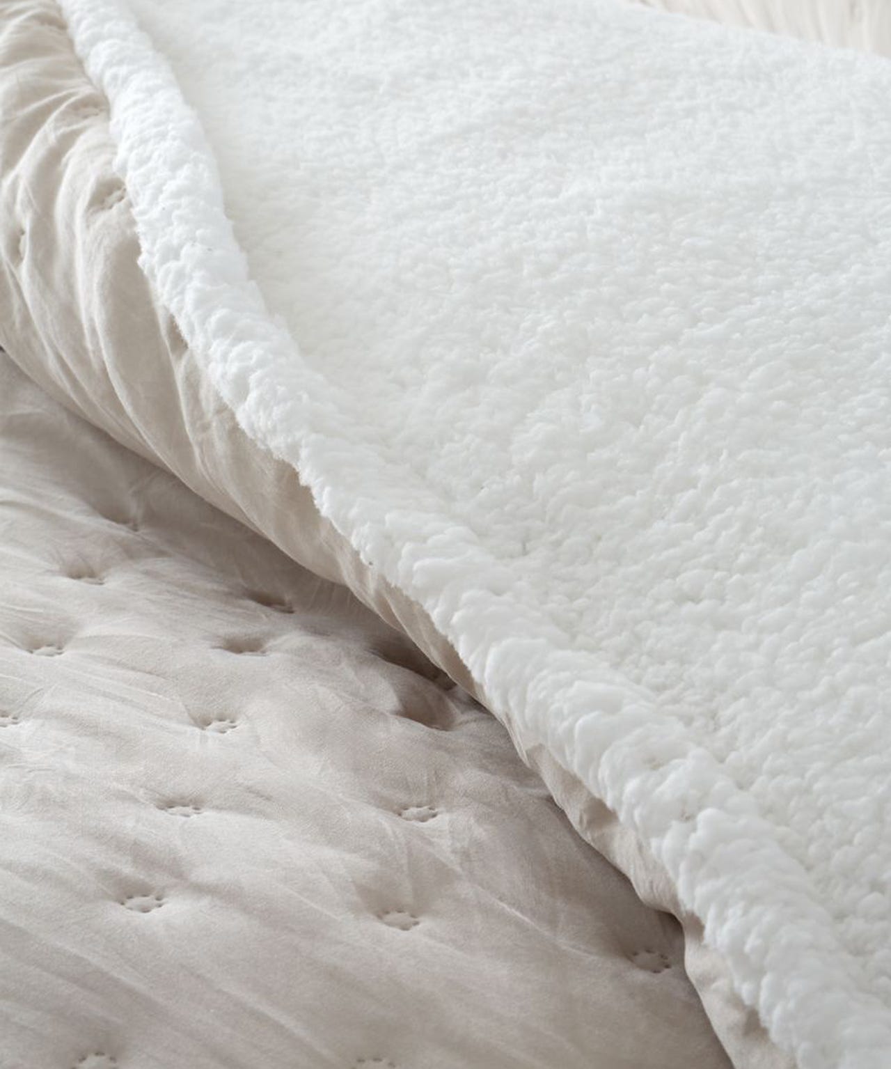 Catherine Lansfield Cosy Nori Sherpa Duvet Set