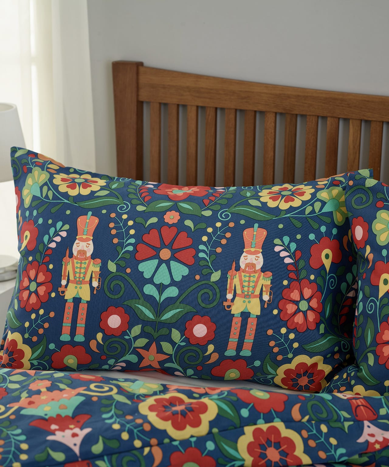 Deyongs Folkloric Nutcracker Duvet Set
