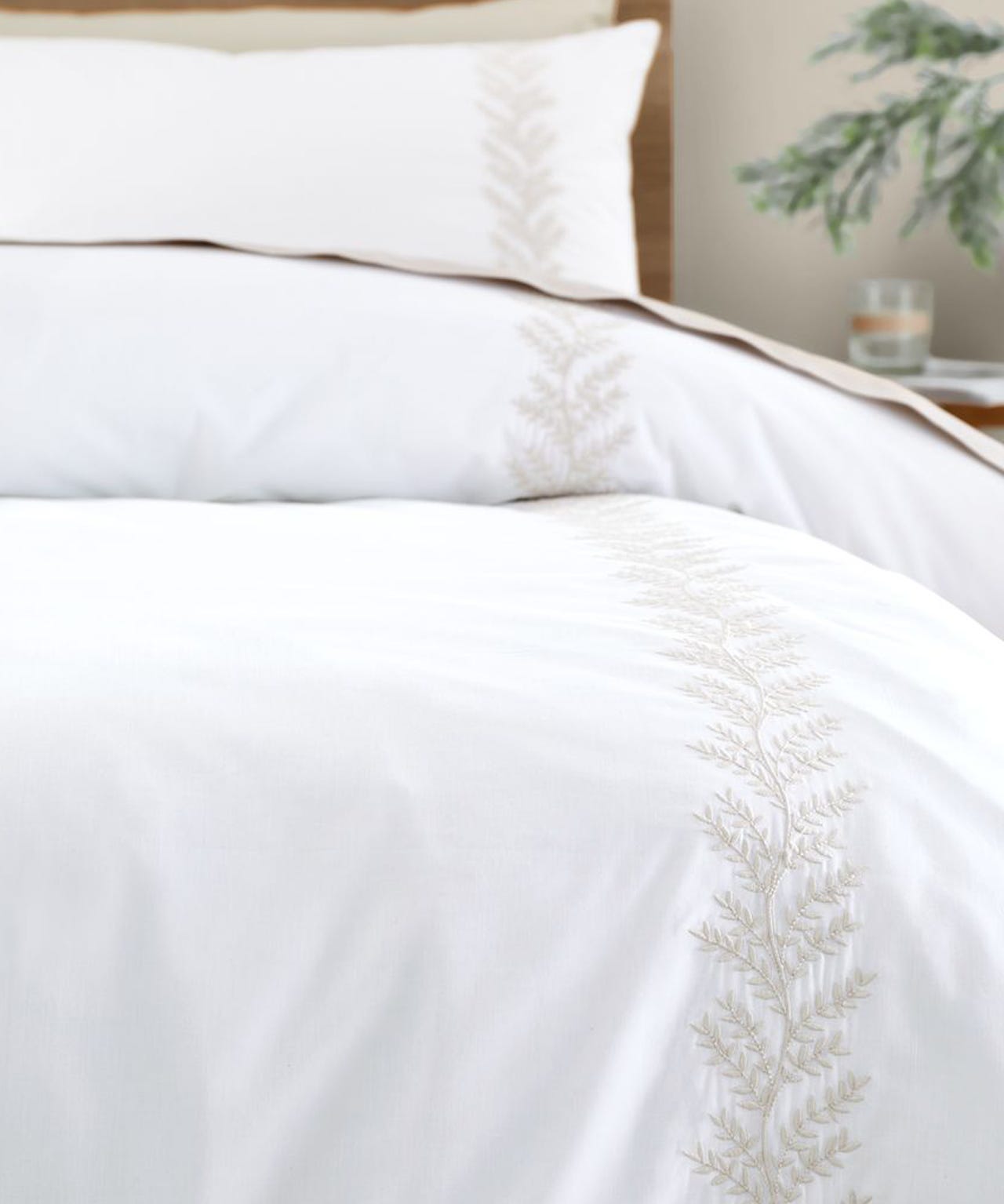 Bianca Embroidery Leaf Duvet Set