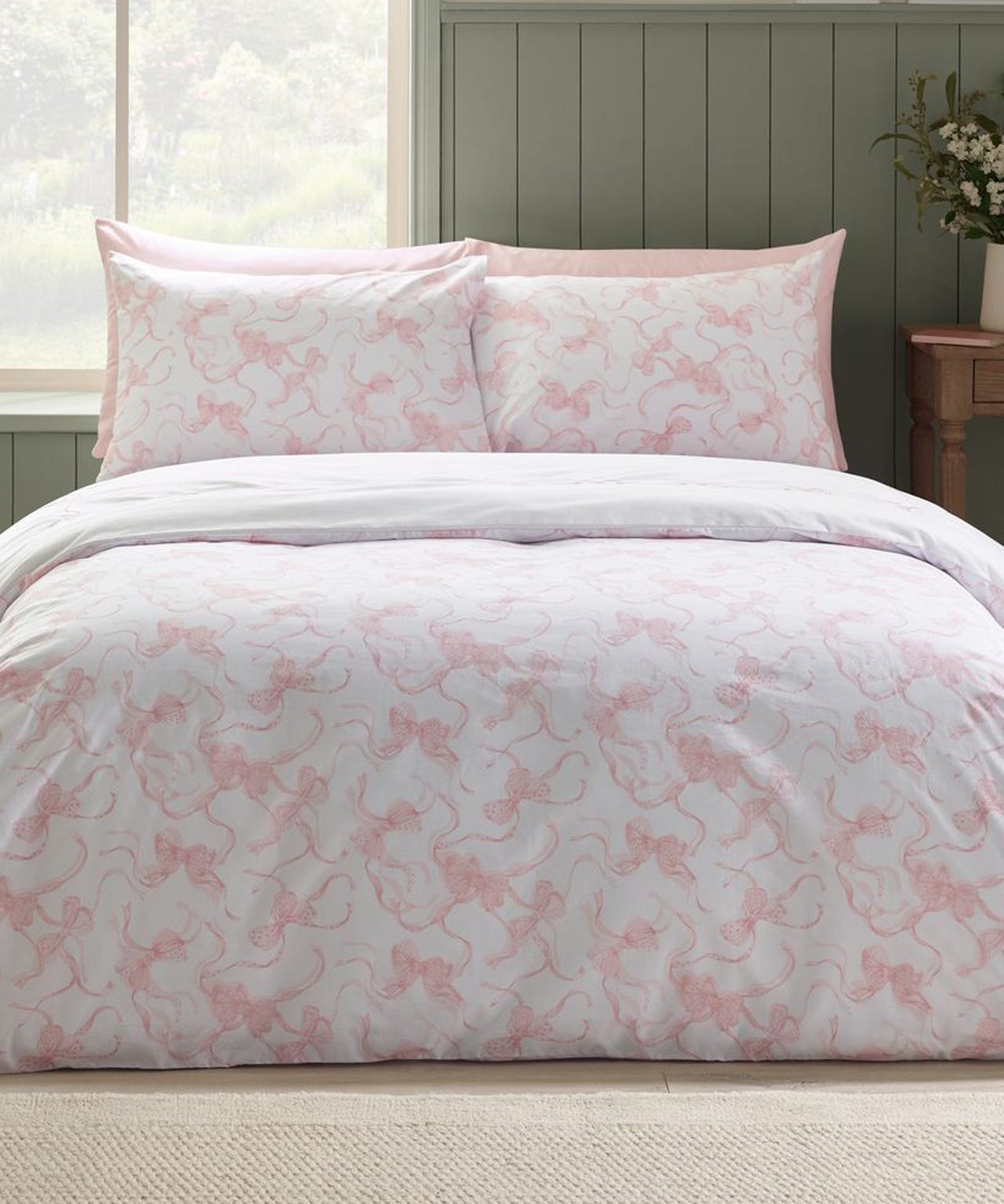 Catherine Lansfield Bow Embroidery Duvet Set