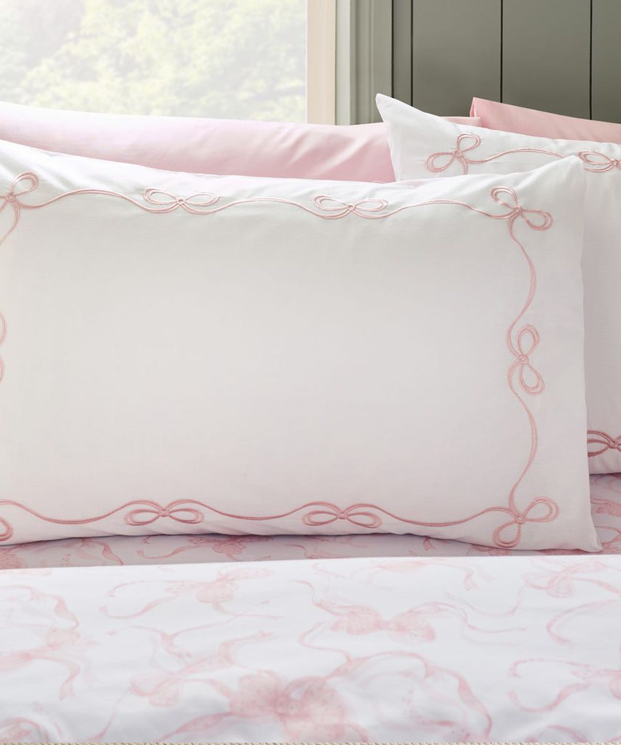 Catherine Lansfield Bow Embroidery Duvet Set