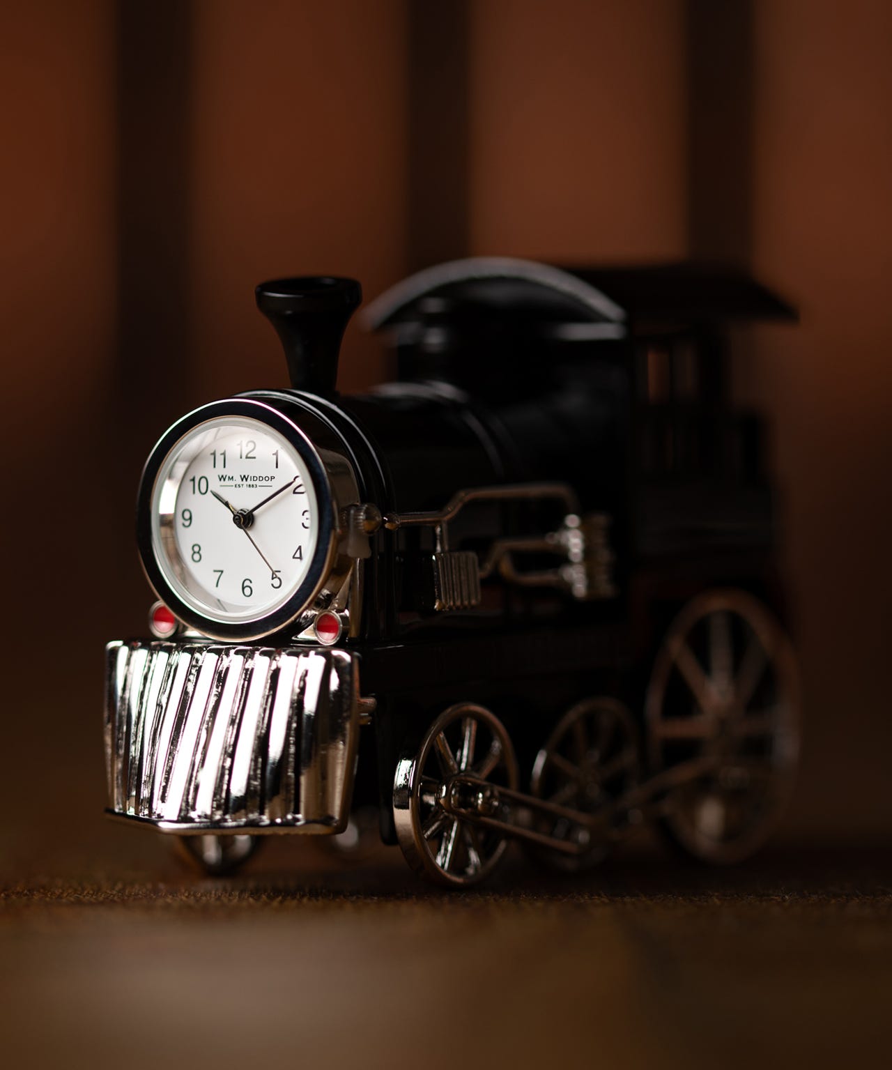 Widdop Miniature Train Clock