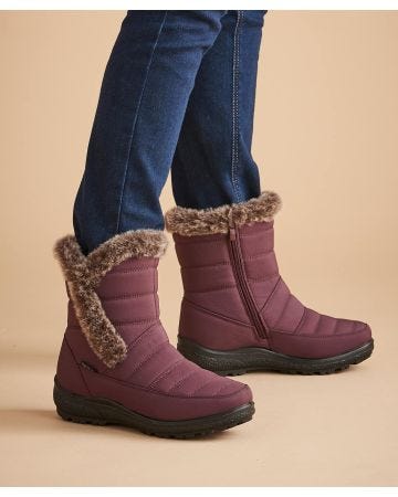 Cushion-walk Quilted Boots