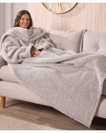 Wearable Fleece Blanket with Heated Pocket