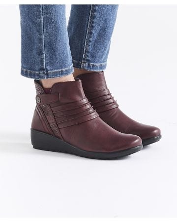 Cushion-walk Ankle Boots