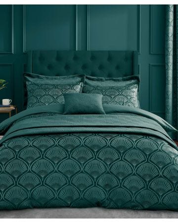 Catherine Lansfield Signature Collection Art Deco Pearl Duvet Set.
