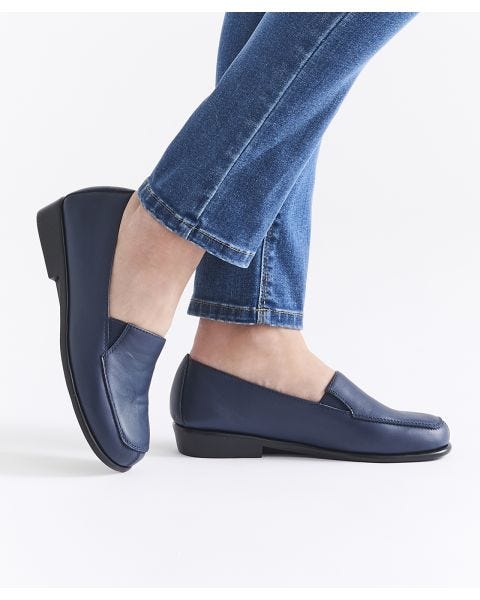 Flexible Sole Flat Moccasin