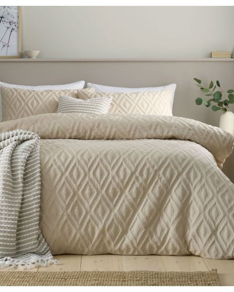 The Catherine Lansfield Loft Jacob Geo Pinsonic Duvet Set